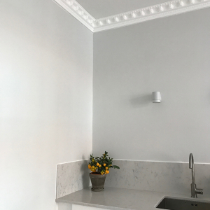 Taklist i stilrent kök